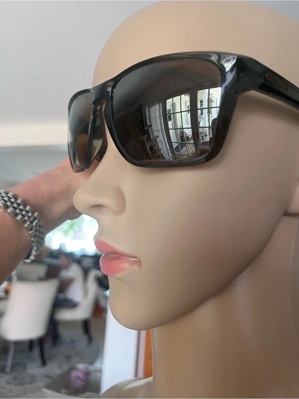 Oakley sleek black